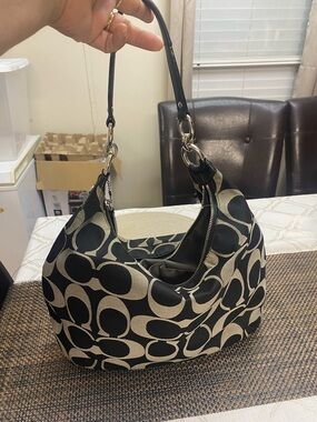Coach Black and Beige Signature Canvas Hobo Shoulder Bag